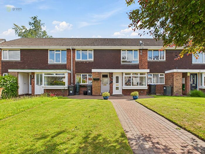 2 Bedroom Maisonette For Sale In Cheswood Drive, Minworth, Sutton Coldfield, B76
