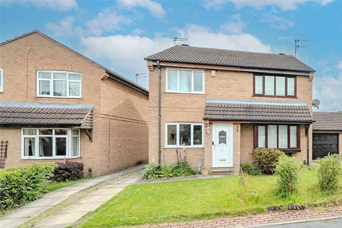 2 Bedroom Semi-Detached House For Sale In Plane Tree Croft, Leeds, West Yorkshire, LS17