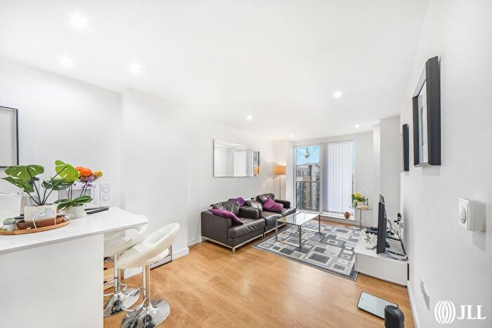 1 Bedroom Flat To Rent In Kara Court, Seven Sea Gardens, E3