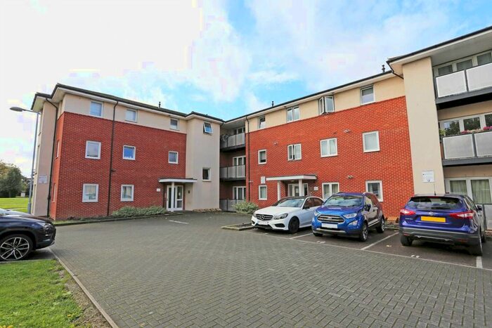 1 Bedroom Flat To Rent In Tuscany House, Goodmayes IG3