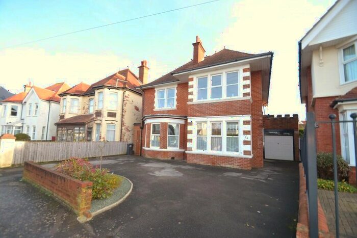 3 Bedroom Flat To Rent In Southbourne, BH6