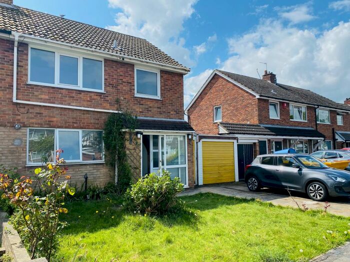 3 Bedroom Semi-Detached House To Rent In Sancroft Road, Spondon, Derby, DE21