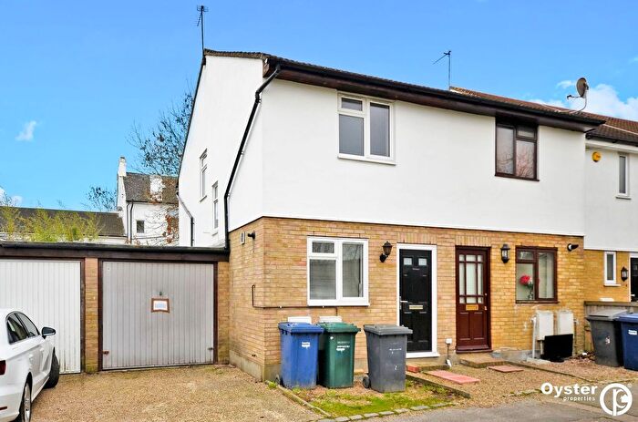 2 Bedroom End Terrace House To Rent In Warwick Close, Barnet, EN4