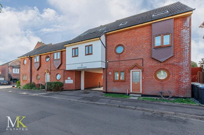 4 Bedroom Maisonette For Sale In Fairfield, Christchurch, BH23