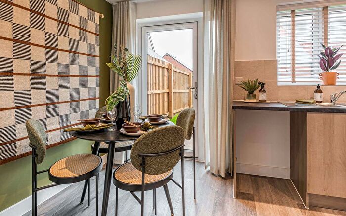 3 Bedroom Semi-detached House For Sale In Fallow Road, Rothwell, NN14