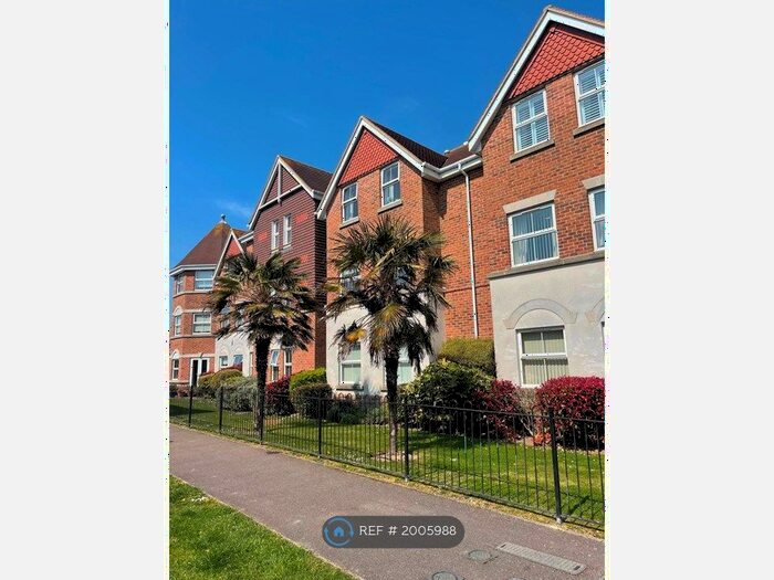 2 Bedroom Flat To Rent In Tamarisk, East Preston, Littlehampton, BN16
