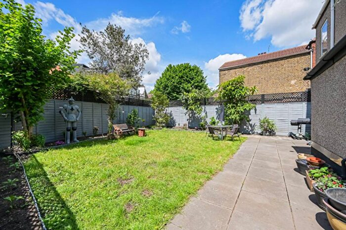5 Bedroom House For Sale In Pretoria Avenue, Walthamstow, London, E17
