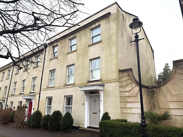 4 Bedroom Semi-Detached House To Rent In Peverell Avenue East, Dorchester, DT1