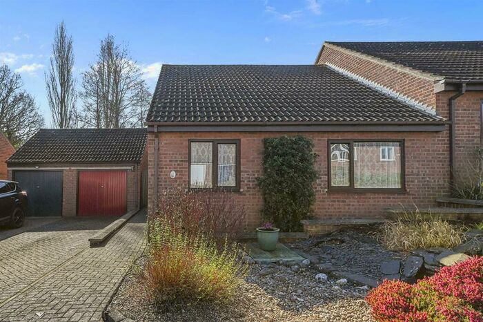 2 Bedroom Semi-Detached Bungalow To Rent In Cedar Close, Brantham, CO11