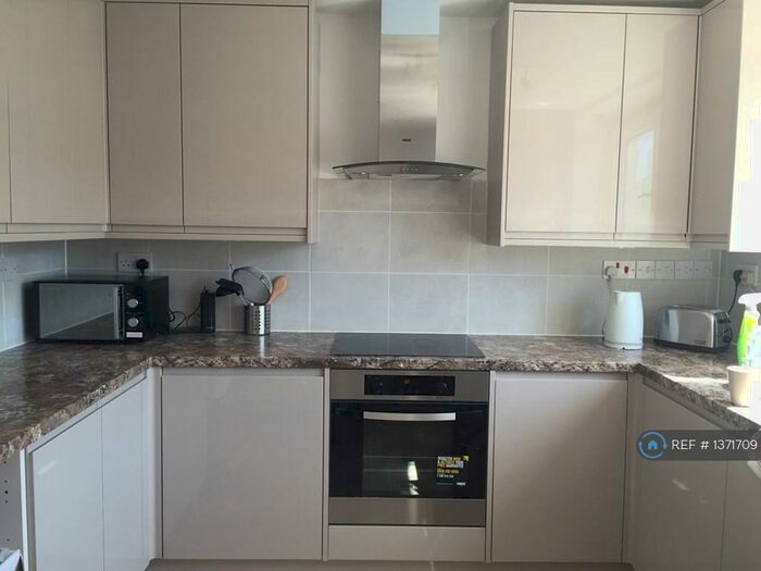 5 Bedroom Maisonette To Rent In Mayford, London, NW1
