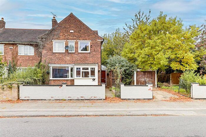 3 Bedroom Semi-Detached House For Sale In Barbara Square, Hucknall, NG15