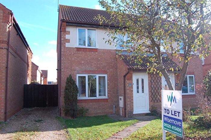 3 Bedroom Semi-Detached House To Rent In Canterbury Drive, Sleaford, NG34