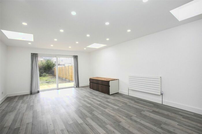 4 Bedroom Semi-Detached House To Rent In Penrith Road, Croydon CR7