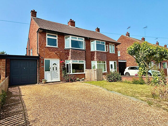 3 Bedroom Semi-Detached House For Sale In Humber Doucy Lane, Ipswich, IP4