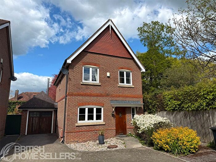 3 Bedroom Detached House For Sale In Meadow Close, Lavant, Chichester, West Sussex, PO18