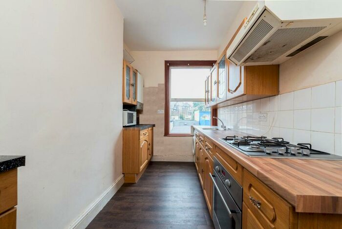 4 Bedroom Flat To Rent In Brockley Road, Brockley, London, SE4