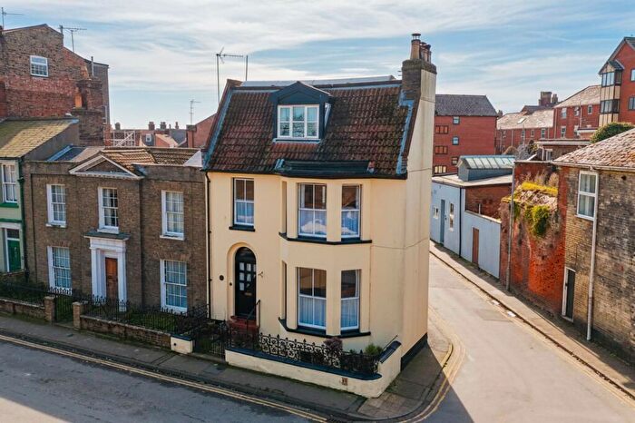 4 Bedroom End Terrace House For Sale In St. Georges Road, Great Yarmouth, NR30