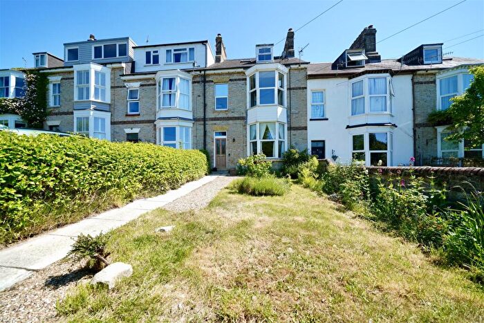 5 Bedroom Terraced House To Rent In Lyndhurst Road, Weymouth, DT4