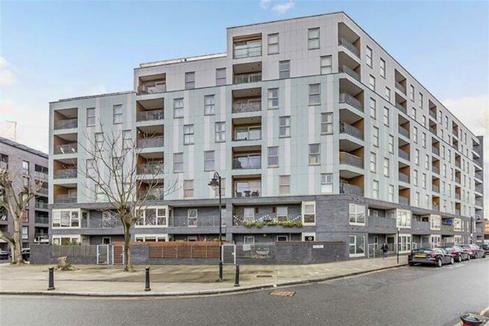 2 Bedroom Flat To Rent In Enid Street, London, SE16