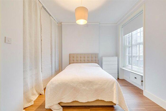 2 Bedroom Apartment To Rent In Fulham Road, London, SW10
