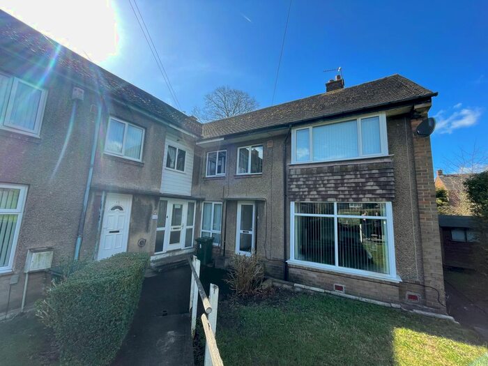 2 Bedroom Property To Rent In Squire Green, Bradford, BD8