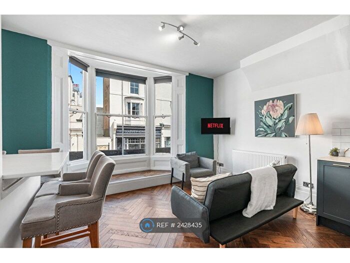 2 Bedroom Flat To Rent In Western Road, Hove, BN3