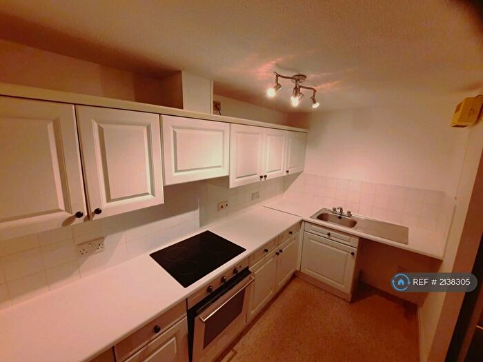 2 Bedroom Flat To Rent In Courtfields, Blackpool, FY1