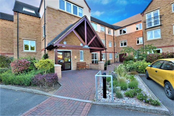 1 Bedroom Flat To Rent In St Georges Avenue, Stamford, PE9