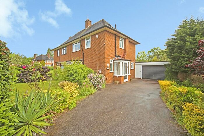 3 Bedroom Detached House For Sale In Tanhouse Farm Road, Solihull, B92