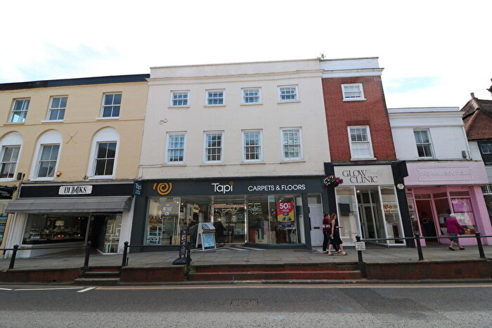 1 Bedroom Apartment To Rent In High Street, Dorking, RH4