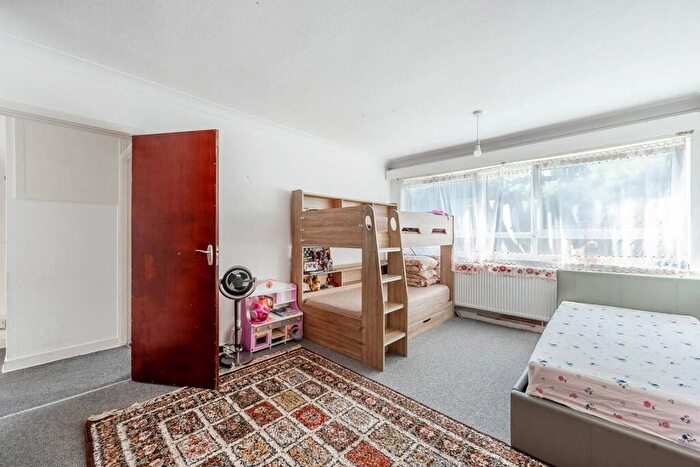 2 Bedroom Flat For Sale In Sheepcote Road, Harrow On The Hill, Harrow, HA1