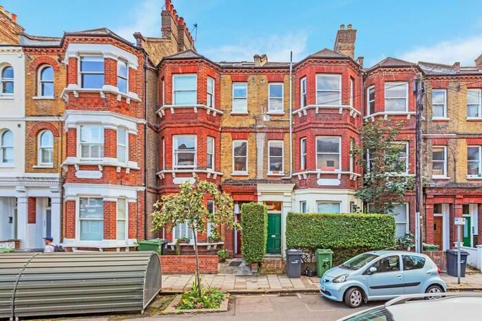2 Bedroom Flat To Rent In Handforth Road, London, SW9