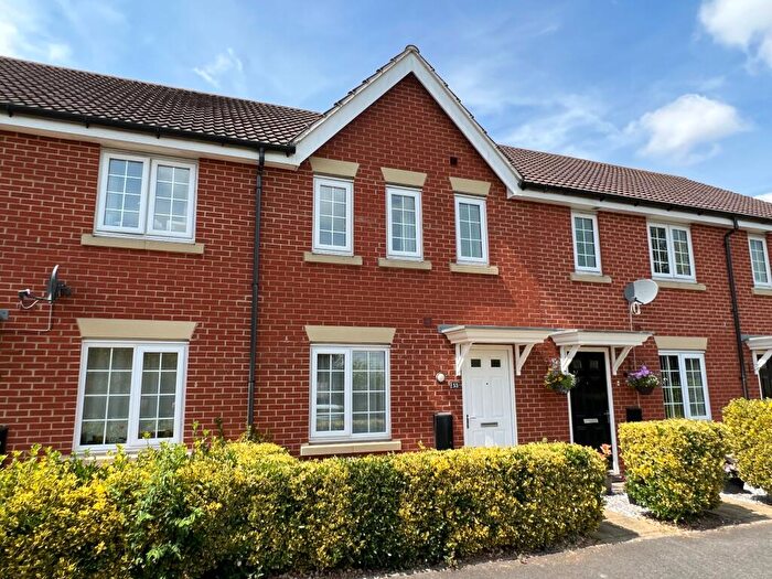 3 Bedroom Town House To Rent In Burrows Close, Grantham, NG31