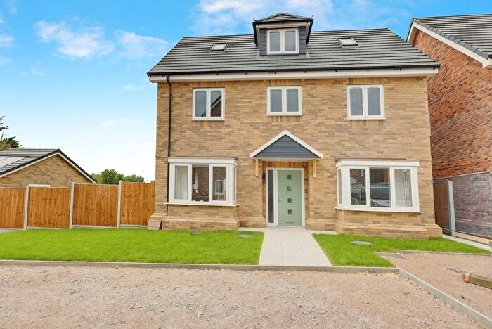 4 Bedroom Detached House For Sale In Cornfield Way, Rayleigh, SS6