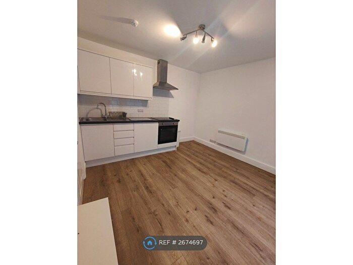 1 Bedroom Flat To Rent In York Road, Guildford, GU1