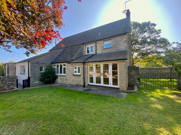 4 Bedroom Detached House To Rent In Court Street, Sherston, SN16