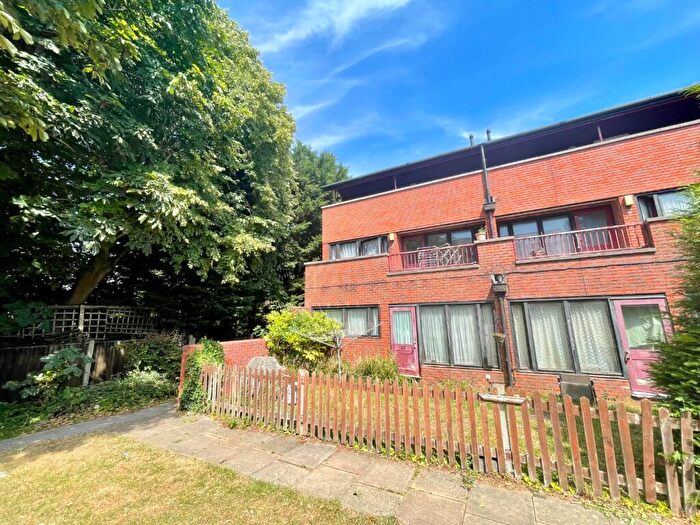 1 Bedroom Apartment For Sale In Gardner Court, London Road, Luton, Bedfordshire, LU1