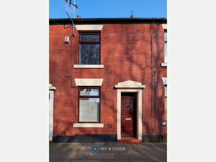 2 Bedroom Terraced House To Rent In Oldham Road, Rochdale, OL16