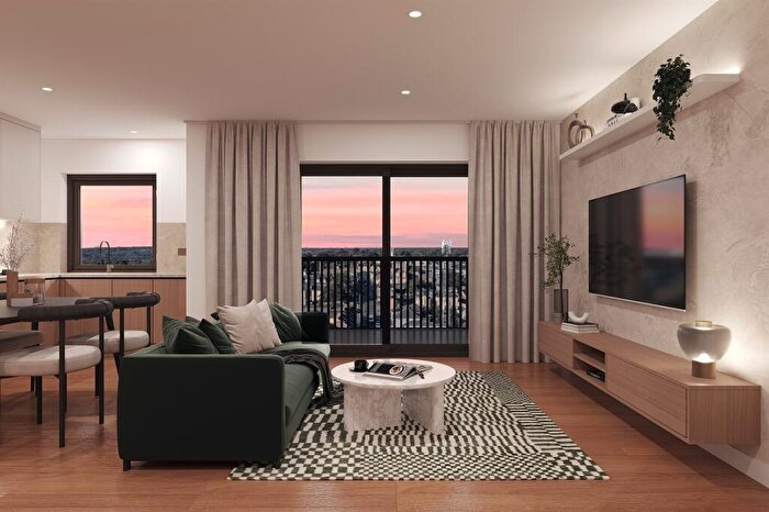 2 Bedroom Apartment For Sale In Moxon Street, Barnet, North London, EN5