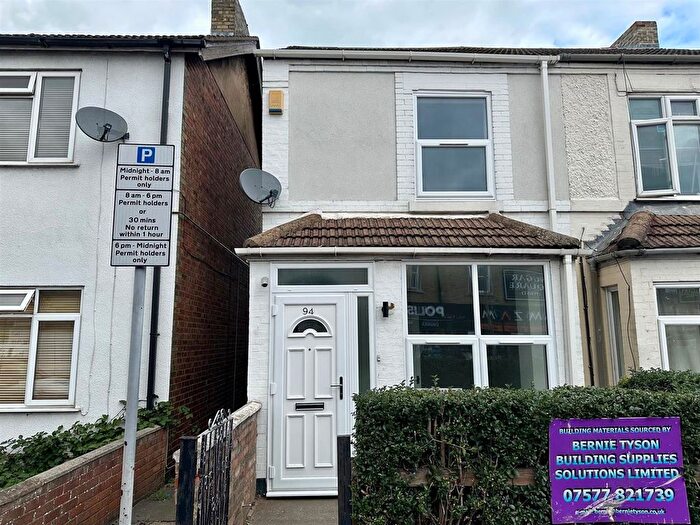 3 Bedroom Semi-detached House For Sale In Mayors Walk, West Town, Peterborough, PE3