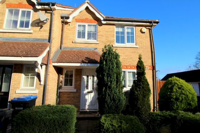 4 Bedroom Detached House To Rent In Nightingale Shott, Egham, Surrey, TW20