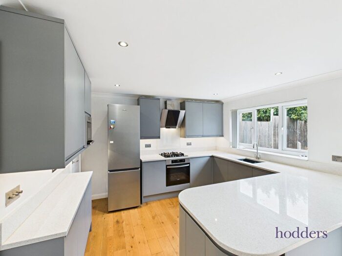 4 Bedroom Semi-Detached House To Rent In Brookhurst Road, Addlestone, Surrey, KT15