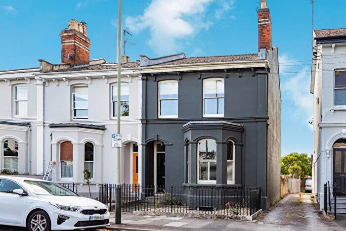 5 Bedroom End Of Terrace House For Sale In All Saints Road, Cheltenham, Gloucestershire, GL52
