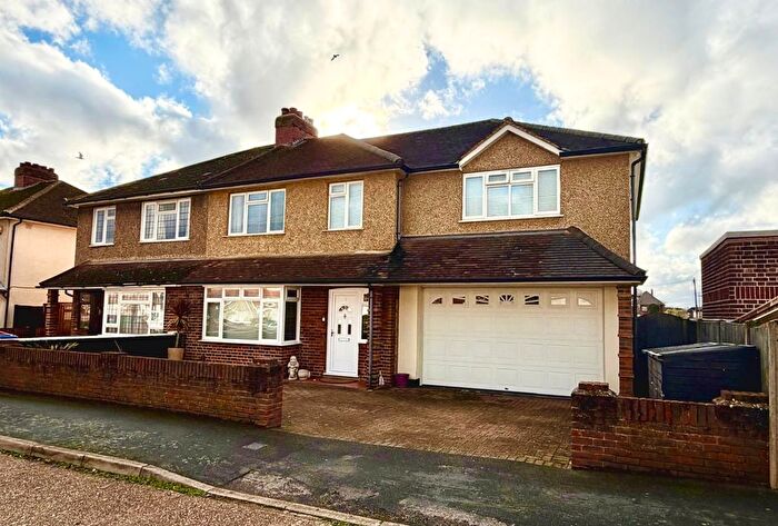 5 Bedroom Semi-Detached House For Sale In Hythe Field Avenue, Egham, Surrey, TW20