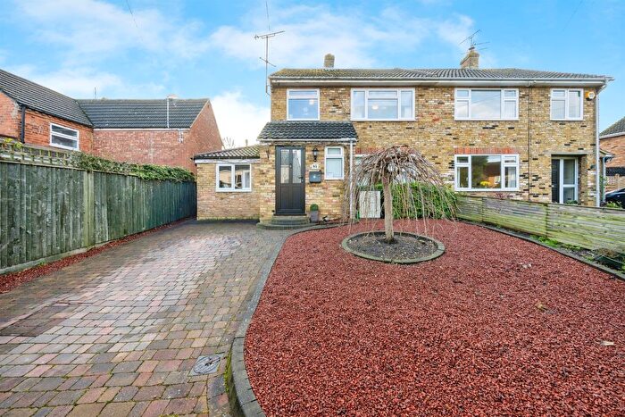 3 Bedroom Semi-Detached House For Sale In Green End Street, Aston Clinton, Aylesbury, HP22