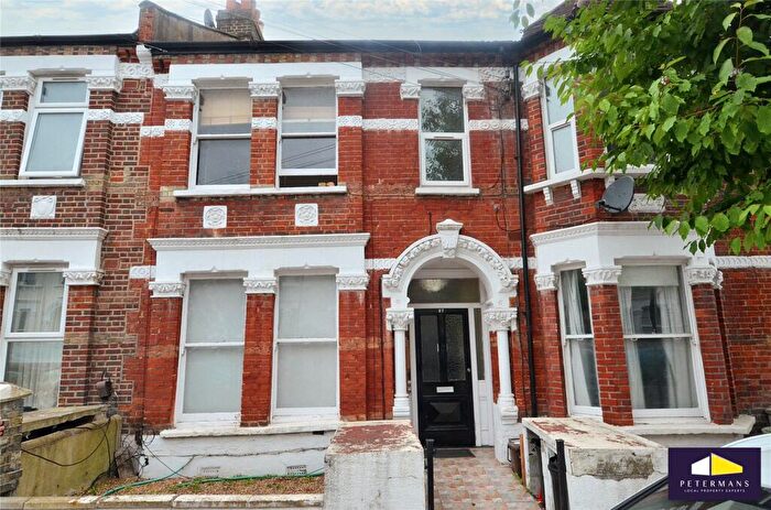 1 Bedroom Apartment To Rent In Devereux Road, London, SW11