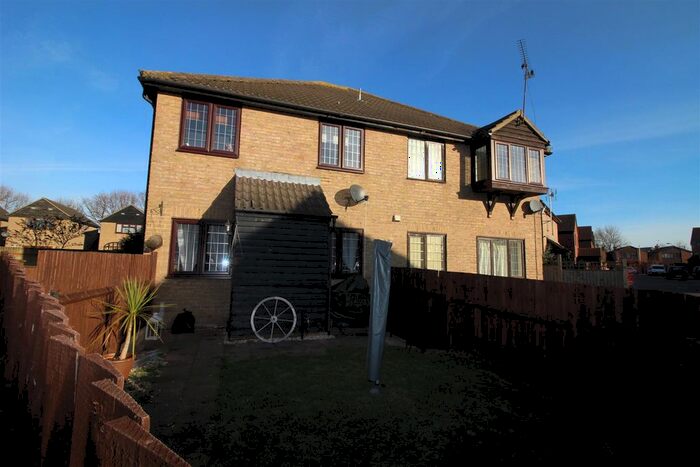 1 Bedroom Semi-Detached House To Rent In Lyndhurst Drive, Bicknarce, Chelmsford, CM3