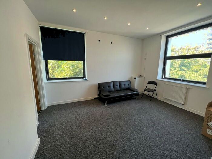 1 Bedroom Apartment To Rent In North Circular Road, London, NW10