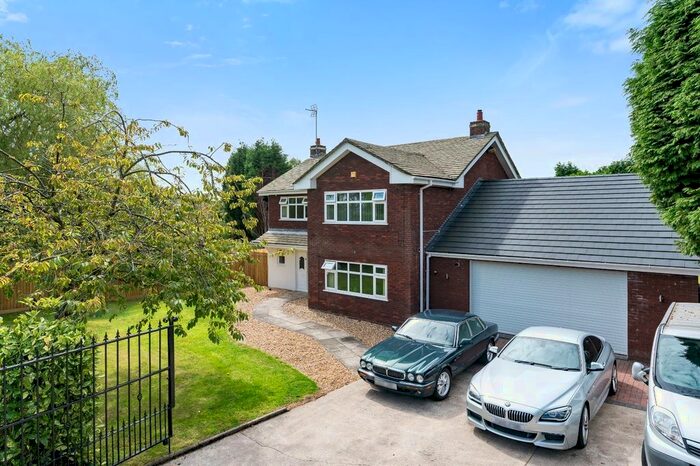 4 Bedroom Detached House For Sale In Elmers Green, Skelmersdale, Lancashire, WN8