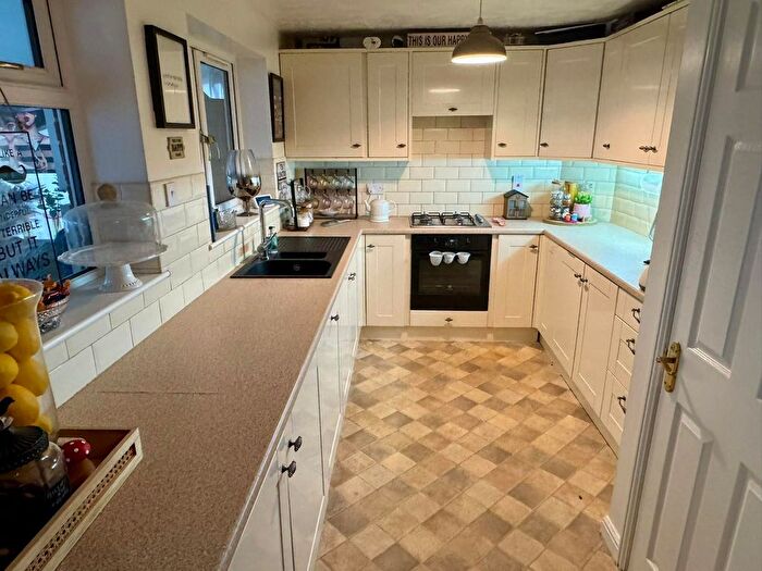 3 Bedroom Detached House To Rent In Drake Close, Aylesbury, HP21